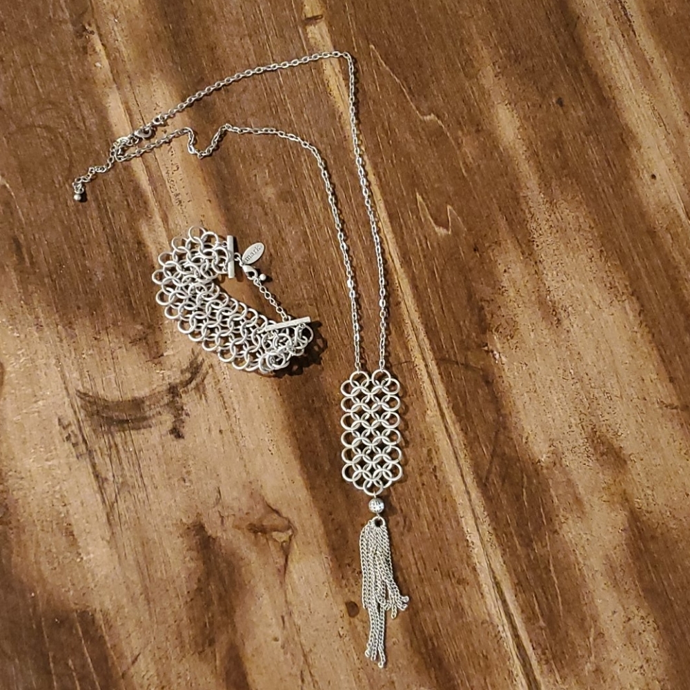 Avon necklace and bracelet set silver w/ tassel